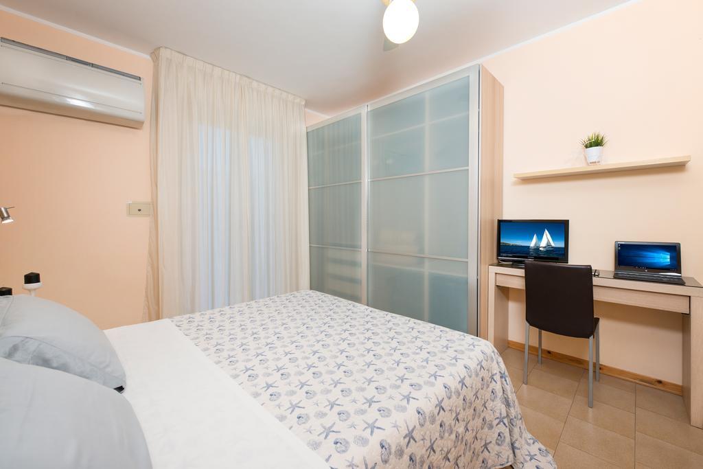 Hotel Cuba Мілано-Маріттіма Екстер'єр фото