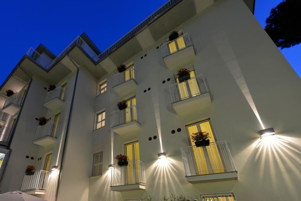 Hotel Cuba Мілано-Маріттіма Екстер'єр фото